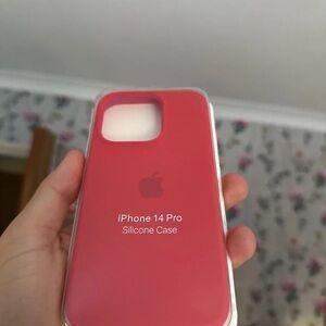 Apple iPhone 14 Pro Silicone Case - Rose
